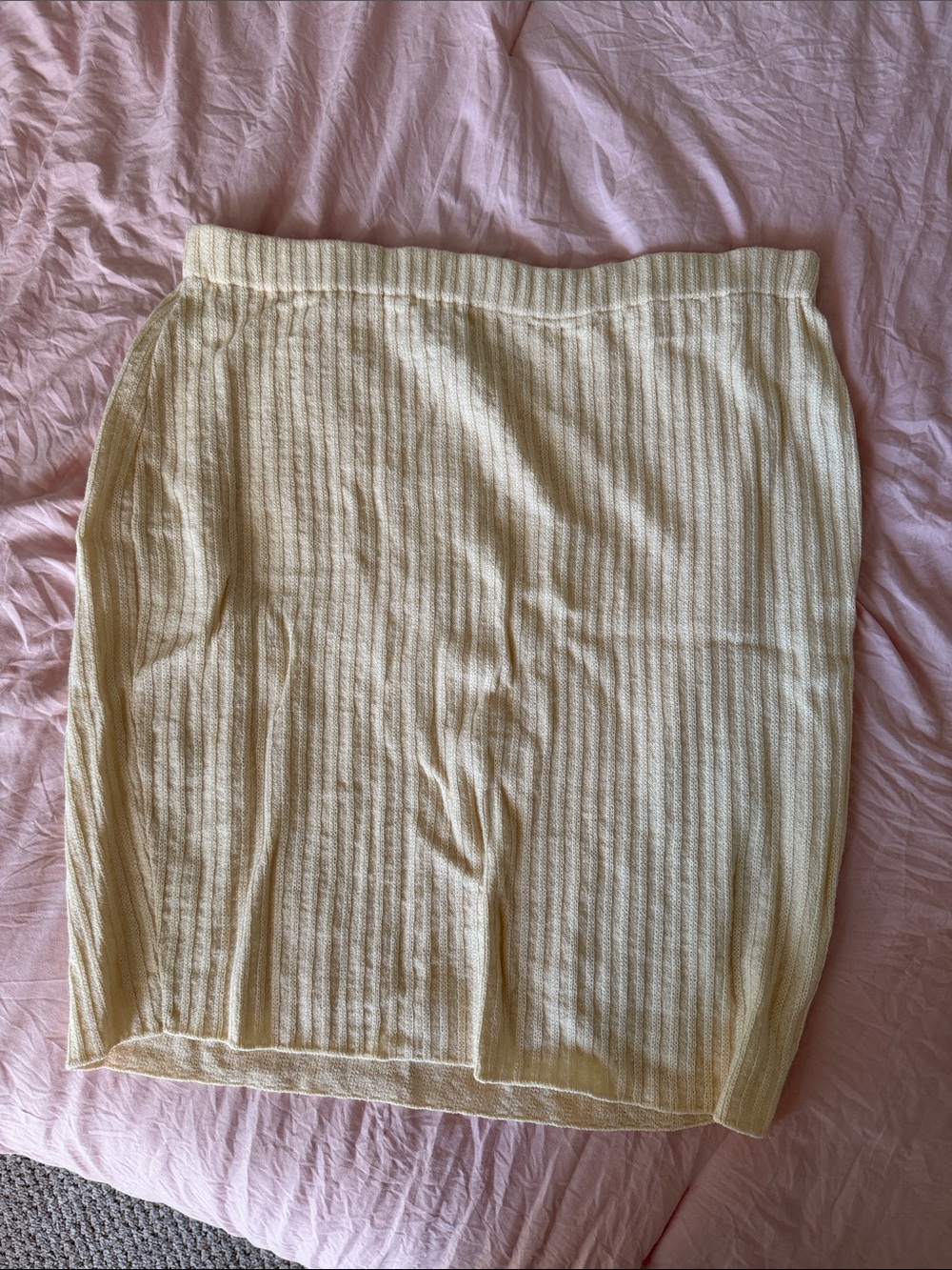 St. John Collection Cream Ribbed Knit Pencil Skirt - Women